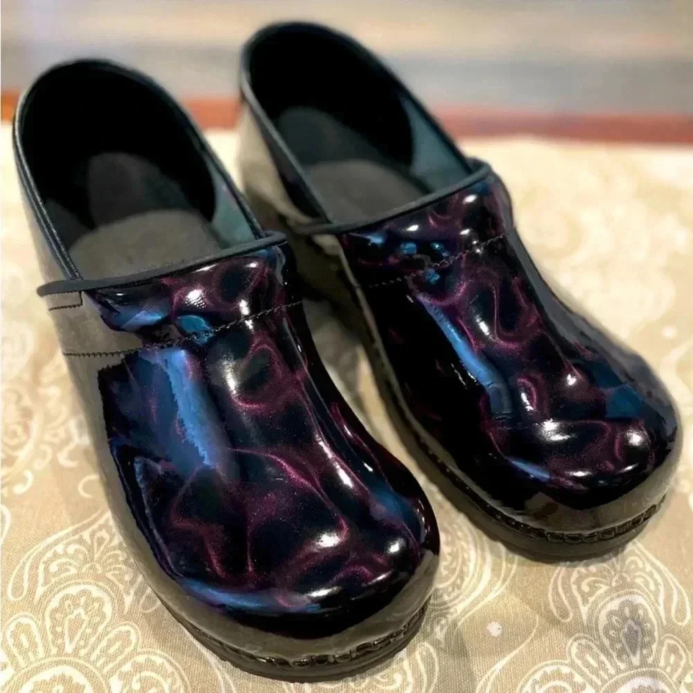 Sanita Clogs Patent Purple/Black Swirl women’s 40/9 - Picture 1 of 8